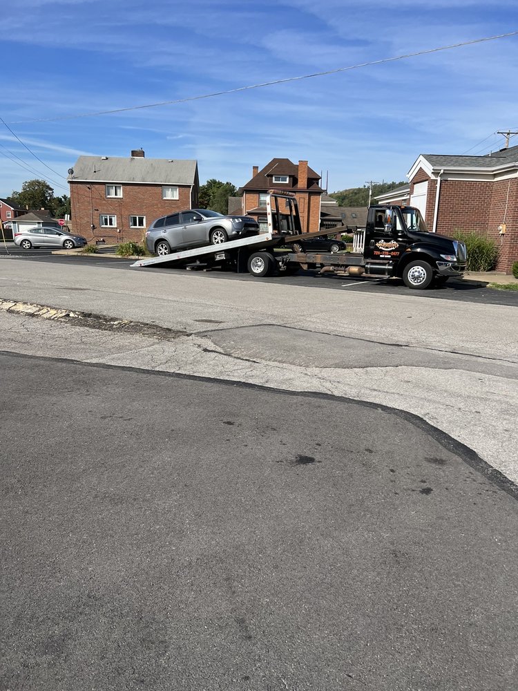 MUNROE AUTO BODY Updated September 2024 302 Mulberry St