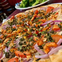 Caruso's Italian Kitchen - Sylmar - the pizza