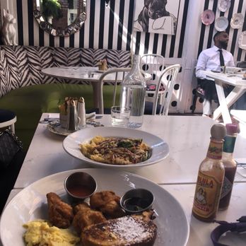26 Beach Restaurant - Wings, Hawaiian royal - New American Near Me - Venice, California