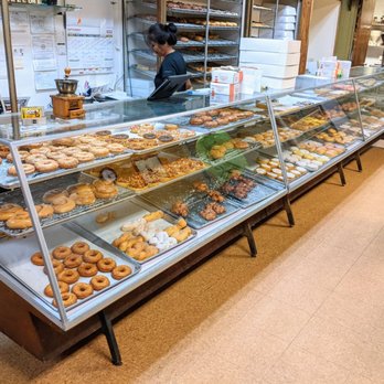 Don's Donuts Bakery & Cafe - 09/16/22 @endoedibles - Donuts Near Me - Northwood, Ohio Don's Donuts Bakery & Cafe - 09/16/22 @endoedibles - Donuts Near Me - Northwood, Ohio
