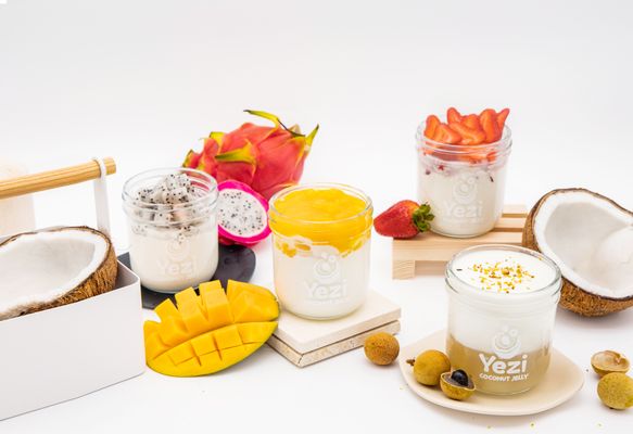 Yezi Coconut Dessert by null