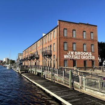 Wilmington Riverwalk - Parks Near Me - Wilmington, North Carolina Wilmington Riverwalk - Parks Near Me - Wilmington, North Carolina