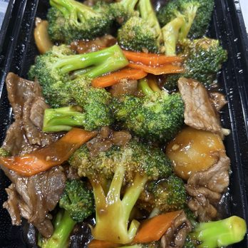 Chen's Chinese Restaurant - Beef with Broccoli - Chinese Near Me - Queen Creek, Arizona