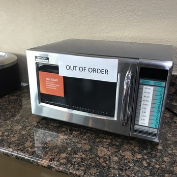 Comfort Inn & Suites Kelso - Longview - The only microwave in the dining area was broken - Hotels Near Me - Kelso, Washington