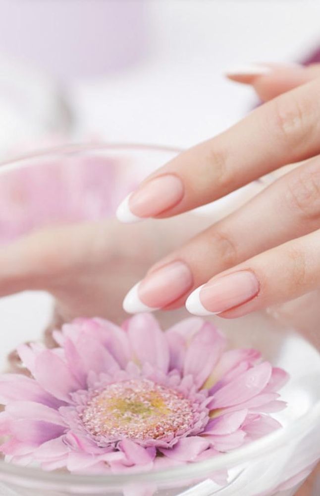 Facial Nail Salon Logo