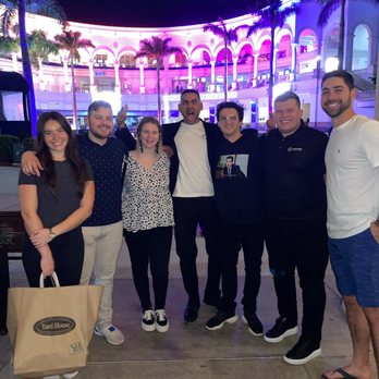 Yard House - Friends - Bars Near Me - Hallandale Beach, Florida Yard House - Friends - Bars Near Me - Hallandale Beach, Florida