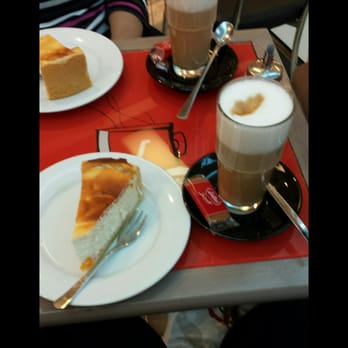 Segafredo - Mandarinen-Käse-Kuchen + Latte Macciato - Cafes Near Me - Hamburg, HH Segafredo - Mandarinen-Käse-Kuchen + Latte Macciato - Cafes Near Me - Hamburg, HH