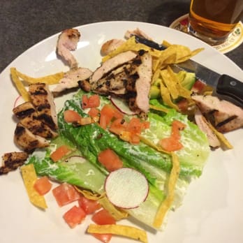 Valley Brewing - What looks like reheated chicken, cold, not properly cooked chicken (that I moved off of the lettuce) to see the "taco salad" :/ - Breweries Near Me - Stockton, California