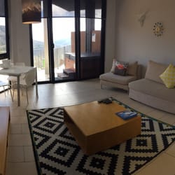 QT Falls Creek - Living area