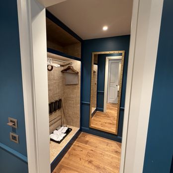 Hotel Beacci Tornabuoni - Closet in bedroom - Guest Houses Near Me - Florence, FI