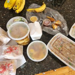 Empire Wok - All my food DELICIOUS wonton soup, beef and broccoli, house special lo mein, pork fried rice EXCELLENT