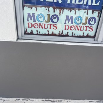 Mojo Donuts - Where to enter - Donuts Near Me - Miami, Florida