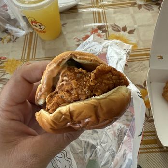 Jollibee - Spicy Chicken Sandwich - Fast Food Near Me - Concord, California Jollibee - Spicy Chicken Sandwich - Fast Food Near Me - Concord, California