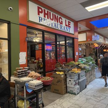 Phung Le Restaurant - You have to look to find it inside the center. - Vietnamese Near Me - Falls Church, Virginia Phung Le Restaurant - You have to look to find it inside the center. - Vietnamese Near Me - Falls Church, Virginia