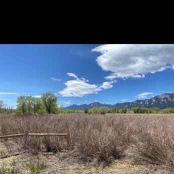 South Boulder Creek Trail - A few gates to keep the cows in the fields - Parks Near Me South Boulder Creek Trail - A few gates to keep the cows in the fields - Parks Near Me