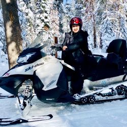Bear Valley Snowmobile - its ME ... MARY :) . I love SNOWMOBILES a lot too !!!!