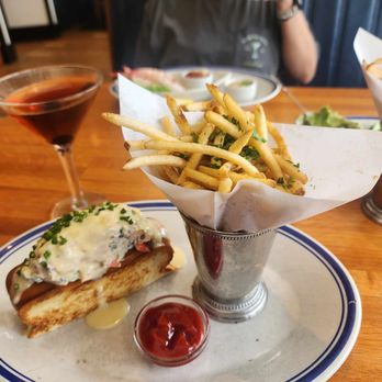 Hudson House - Lobster Roll - Seafood Near Me - Addison, Texas