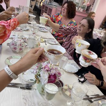 Michelle's Patisserie - Friendsgiving toast at Austin English Tea - Bakeries Near Me - Austin, Texas Michelle's Patisserie - Friendsgiving toast at Austin English Tea - Bakeries Near Me - Austin, Texas