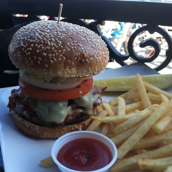 Nicky Rottens - This photo was taken by a regular guy like me with a regular phone. See my Yelp review for more details... good stuff! - Sports Bars Near Me - Coronado, California