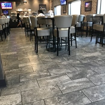 Madhouse Bar & Grill - Large dining area and bar. - Bars Near Me - Madison Heights, Michigan