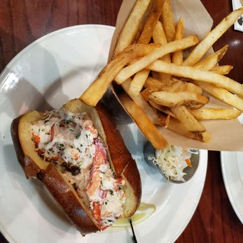 Hard Rock Cafe - Lobster Roll and fries - American Near Me - Ledyard, Connecticut Hard Rock Cafe - Lobster Roll and fries - American Near Me - Ledyard, Connecticut