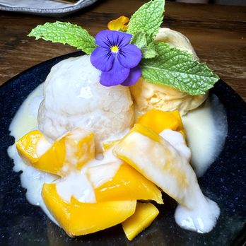 Lemongrass Brooklyn - Mango Sticky Rice - Thai Near Me - Brooklyn, New York Lemongrass Brooklyn - Mango Sticky Rice - Thai Near Me - Brooklyn, New York