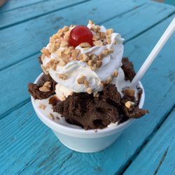 44th Street Dog & Dairy - Brownie sundae
