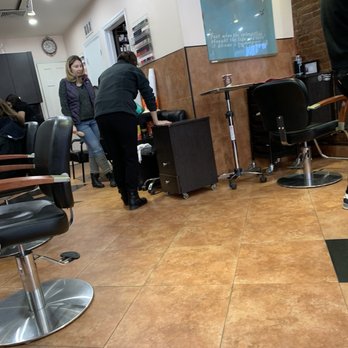 Salon Nouvelle - Blow dry area - Hair Salons Near Me - New York, New York