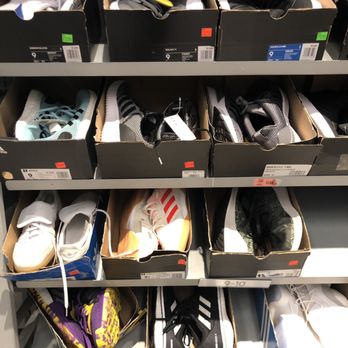Adidas Factory Store - Outlet Stores Near Me - Kittery, Maine