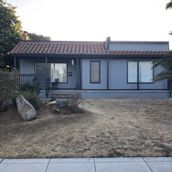 Lara Builders - Before - sad lawn - Landscape Architects or Designers Near Me - San Diego, California Lara Builders - Before - sad lawn - Landscape Architects or Designers Near Me - San Diego, California
