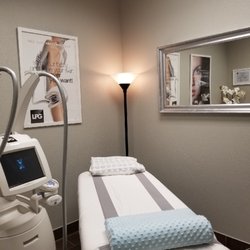 Absolut Body Contour - Cozy relaxation treatment room.