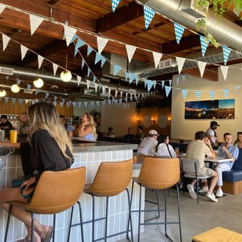 Beach & Brew - Inside - Bars Near Me - Venice, California Beach & Brew - Inside - Bars Near Me - Venice, California