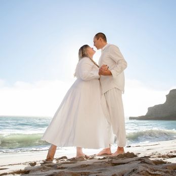 Alona Prokudina - Couple on the beach - Session Photography Near Me Alona Prokudina - Couple on the beach - Session Photography Near Me