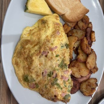 @ The Diner - Western omelette - Breakfast & Brunch Near Me - Orlando, Florida