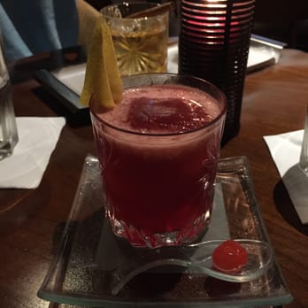 Be Bop Bar - Custom hibiscus drink - Cocktail Bars Near Me - Prague, Puerto Rico