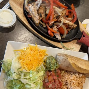 Tarpon Turtle Waterfront Grill - The chicken Fajitas - New American Near Me - Tarpon Springs, Florida Tarpon Turtle Waterfront Grill - The chicken Fajitas - New American Near Me - Tarpon Springs, Florida