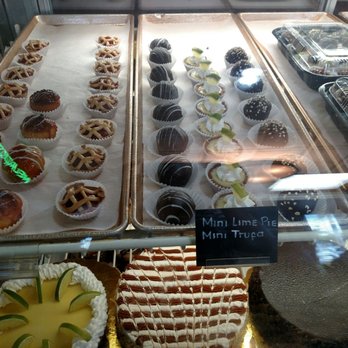 Versailles Bakery - Bakeries Near Me - Miami, Florida Versailles Bakery - Bakeries Near Me - Miami, Florida