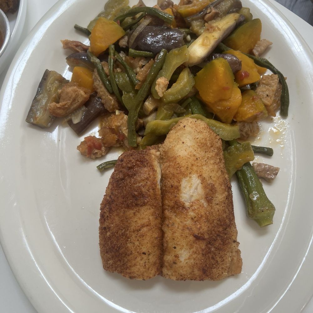 Mo Nina's Filipino Restaurant - Pinakbet - Mexican Near Me - Northridge, California Mo Nina's Filipino Restaurant - Pinakbet - Mexican Near Me - Northridge, California
