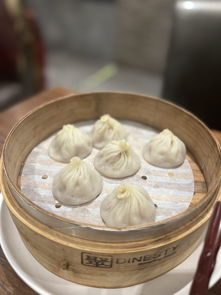 Dinesty Dumpling House