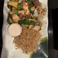 NY Lounge - Build your own hibachi - chicken & beef with onion, green peppers, broccoli, and zucchini! (Mushrooms & cabbage are also veggie options)