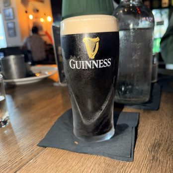 The Leinster | Irish Pub - Perfect Guinness pour number 2 - Pubs Near Me - Miami, Florida