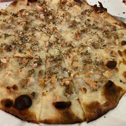Frank Pepe Pizzeria Napoletana - White Clam Pizza