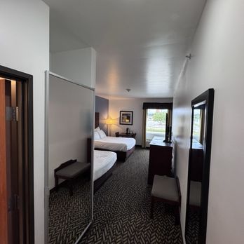 Best Western Plus Covered Bridge Inn - Entry - Hotels Near Me - Brazil, Indiana Best Western Plus Covered Bridge Inn - Entry - Hotels Near Me - Brazil, Indiana