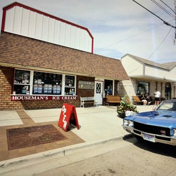 Houseman's Ice Cream - Front of shop - Ice Cream & Frozen Yogurt Near Me - Byron Center, Michigan Houseman's Ice Cream - Front of shop - Ice Cream & Frozen Yogurt Near Me - Byron Center, Michigan
