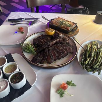 Queensview Steakhouse - Dinner - Steakhouses Near Me - Long Beach, California