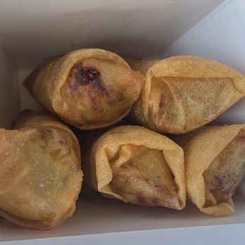 Happy Garden - Looking at the Egg Rolls in the to-go box. - Japanese Near Me - Escalon, California
