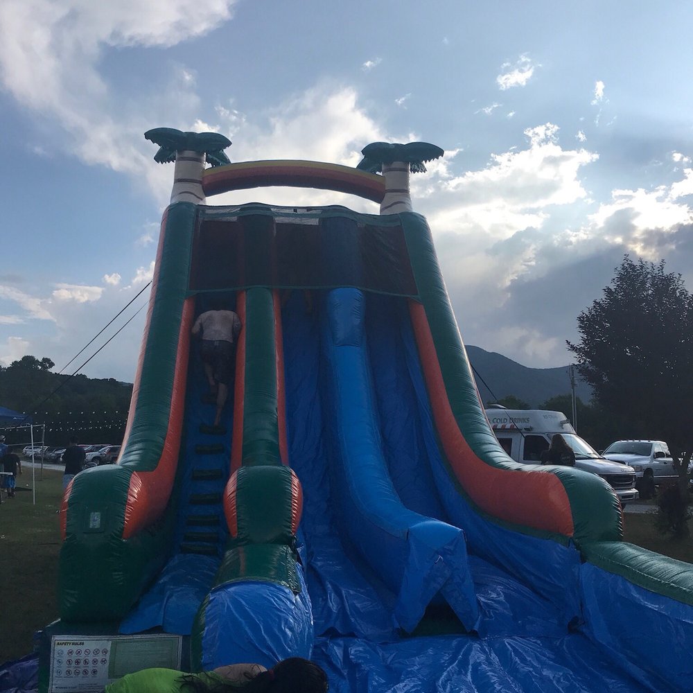 SuperFun Attractions - Bounce House Rentals Near Me - Ruckersville, Virginia