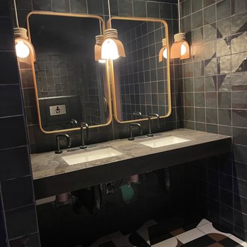 Saizon - Bathroom - New American Near Me - Fresno, California Saizon - Bathroom - New American Near Me - Fresno, California