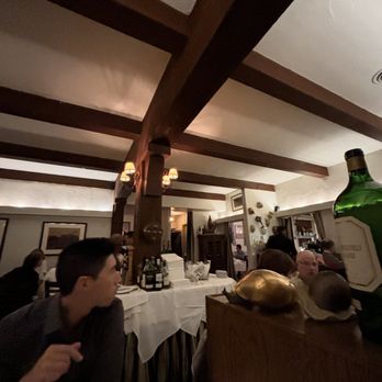 L'Escargot - Warm and homey ambiance - French Near Me - Carmel, California L'Escargot - Warm and homey ambiance - French Near Me - Carmel, California