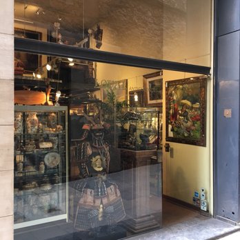 Lóval - Antiques Near Me - Barcelona, B